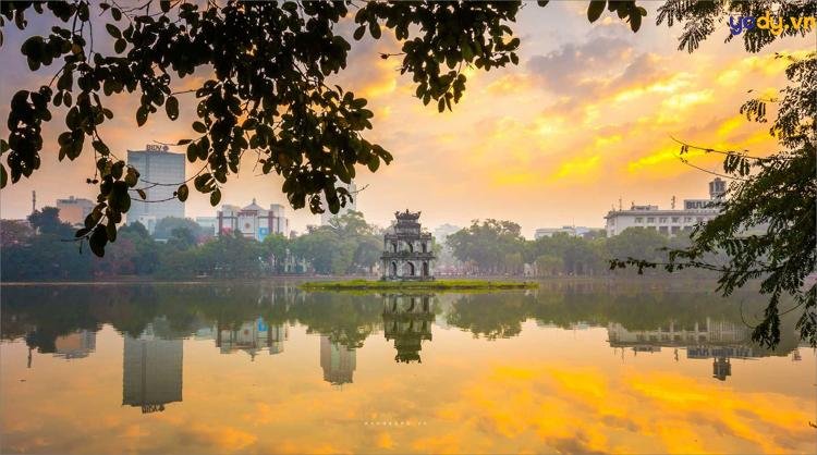 Sunrise at Hoan Kiem Lake